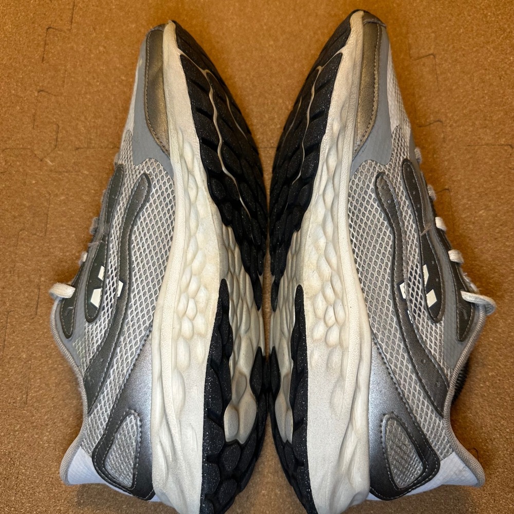 New Balance Fresh Foam Arishi v4 Mens 10.5 Grey Silver Running Shoes MARISTG4 - Picture 5 of 11